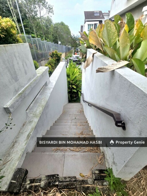 Corner Lot Renovated 3 Storey Terrace Superlink Tiara South, Setia Eco Hill, Semenyih.