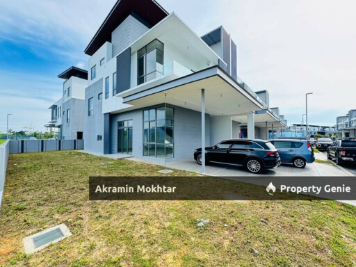 Corner Lot Brand New 3 Storey Semi Detached Broadleaf Residences Taman Alam Kemuning Shah Alam