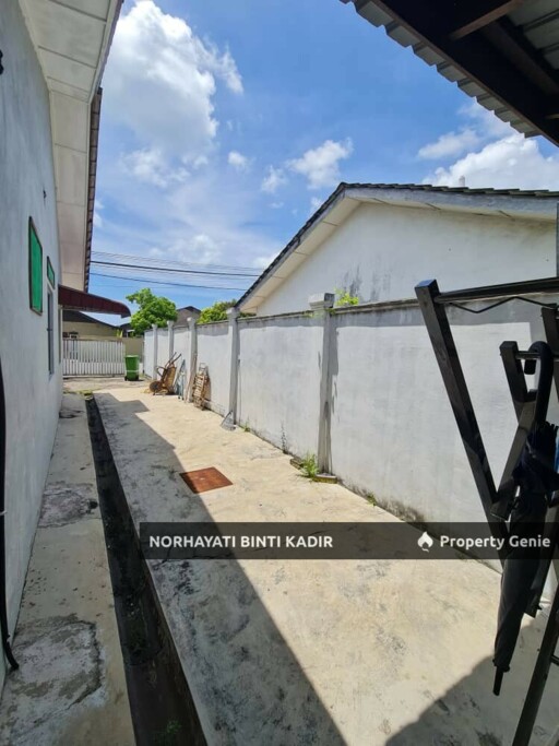 SINGLE STOREY SEMI-D LORONG BERJAYA PERMAI 17, KUANTAN