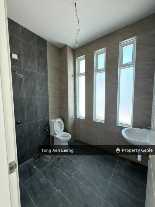 2.5 Storey Semi-D For Sale @ Klebang Utama Phase 3