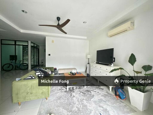 Residensi Ledang @ East Ledang / Townhouse / Ground Floor / Swimming Pools View / Good Condition