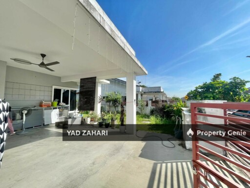 Seksyen 29, Kg Lombong Shah Alam | Single Storey Semi-D 4 Bedrooms | RM500K - Extra Land, Loft Features & Easy Access to Main Road