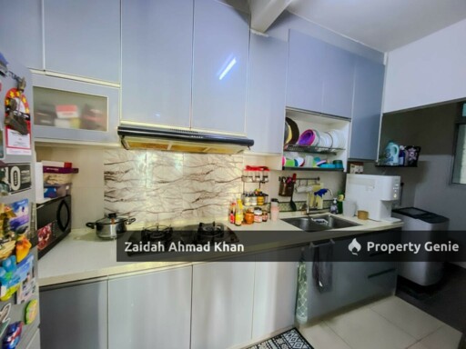 Simfoni 1 Bandar Teknologi Semenyih Near Mydin View City Fully Renovated