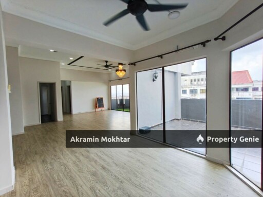 Partially Furnished & 2 Parking | Penthouse @ Vista Millennium Condominium, Puchong Perdana FOR SALE!