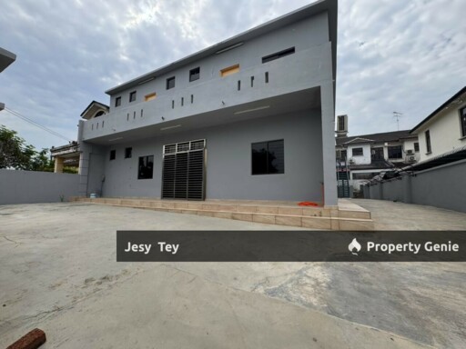 Desa Cemerlang (2 Storey Terrace House For Sale)