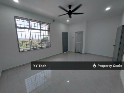 Bukit Cheng 1.5 Storey Townhouse Upper Level