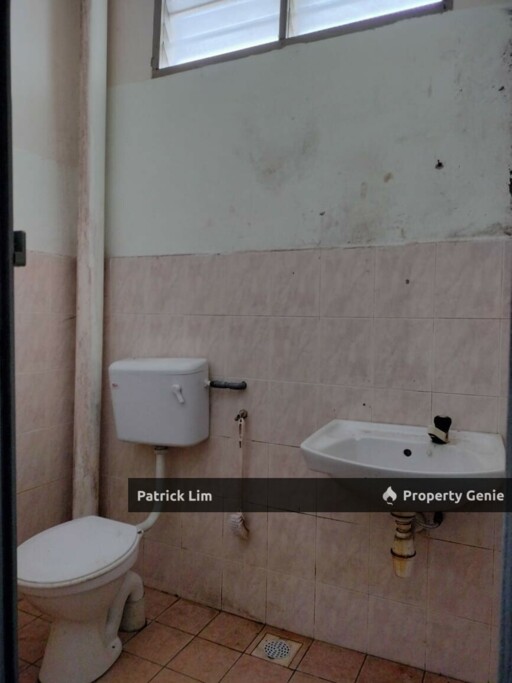 Taman Seri Pelangi Double Storey House (For Rent)