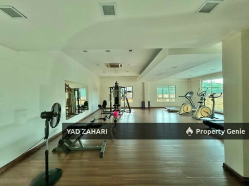 Villa Park, Seri Kembangan | RM330K -  Nicely Renovated, Semi Furnished & Unit Near Lift