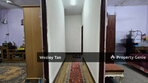 Ayer Keroh Fully Extended 5 Rooms Semi D Corner 54x80 Non Bumi 3-phase