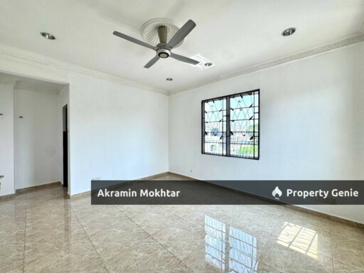 Freehold & Renovated | 2.5 Storey Semi Detached House @ Subang Alam, Seksyen 27, Shah Alam