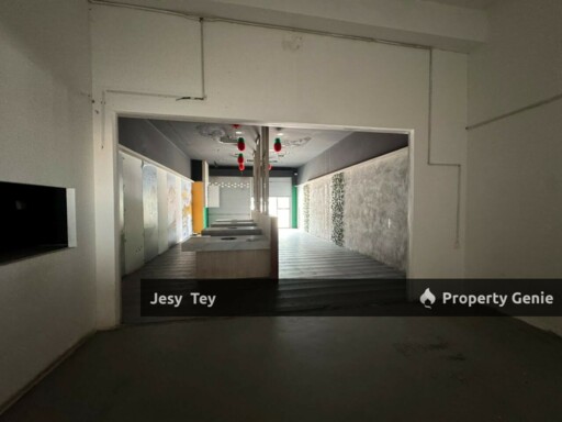 Setia Tropika Ground Floor Shop for Rent