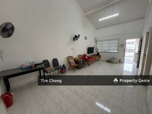 💥新山 Taman Melodies 稀有单层 End Lot 单位出租 😍