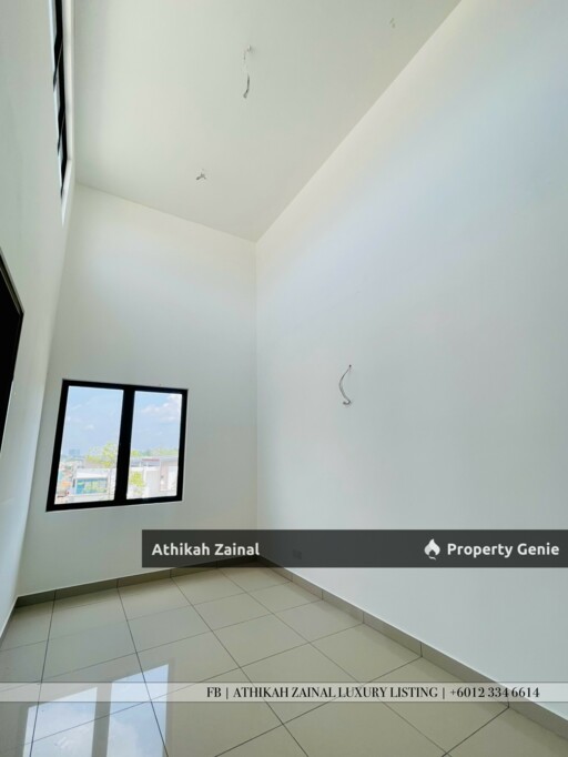 The Strata Bangi, Kajang. Upper Corner Unit With Extra Balcony and View
