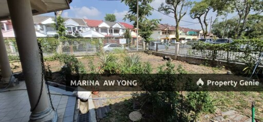 Corner house Big with extra land