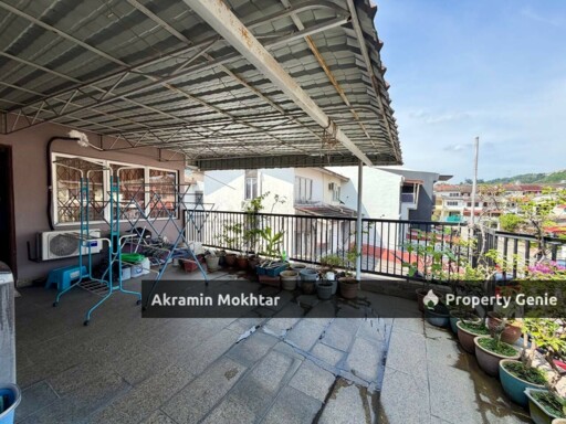 END LOT & FULLY RENOVATED | 3 Storey Terrace Taman Seraya Ampang