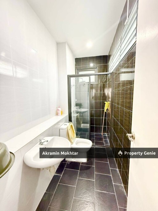 Freehold & Fully Renovated | 3 Storey Semi-D Taman Saujana Suria Kajang