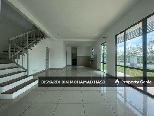 FACING OPEN, CORNER LOT 2 STOREY LAMAN MAWAR QASIH, KOTA SERIEMAS, BANDAR BARU NILAI, NILAI .