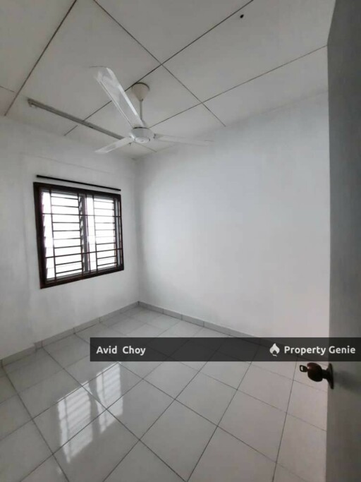 Taman Seroja , Tampoi, Medium Cost flat(Level 4)