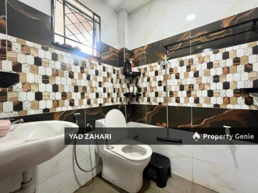 Seksyen 17, Shah Alam | 2-Storey Terrace 3 Bedrooms | RM420K - Cheapest, Fully Reno & Near Surau