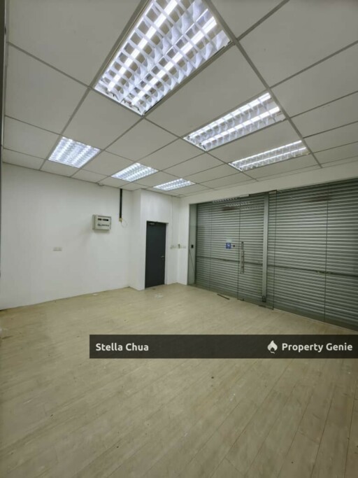 3 STOREY SHOP OFFICE IN JALAN SERI AUSTIN 3 FOR RENT