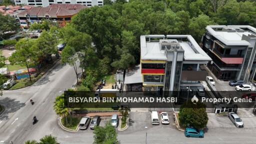 (CORNER LOT) TRIPLE STOREY SEMI DETACHED BUILDING, SEKSYEN 8 KOTA DAMANSARA.