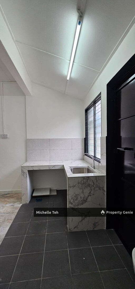 Ipoh Bentong 1.5 Storey House For Sale
