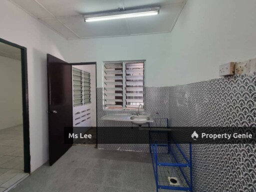 1st Floor Town House @ Taman Kajang Utama - Sale Below Bank Value Rm30k