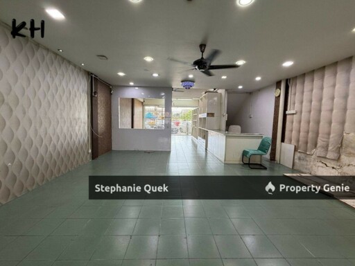 Kampung Jawa Klang Facing Main Road 3 Storey Shop Lot For Rent