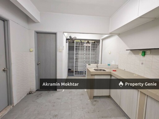 Freehold & Renovated | Double Storey Terrace (Intermediate)  Desa 12, Bandar Country Homes, Rawang, Selangor.