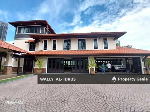2.5 storey bungalow for sale. Within the vicinity of Taman Tasik Titiwangsa