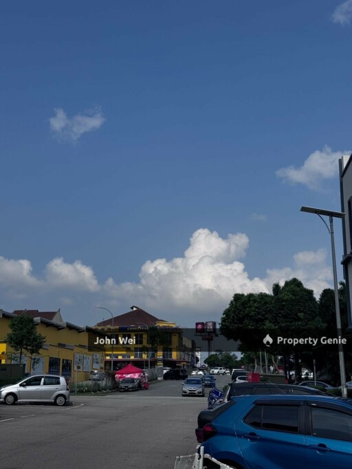 ROI 6%++📈 Jalan Serangkai 11 , Taman Bukit Dahlia 3 Storey Shoplots For Sale