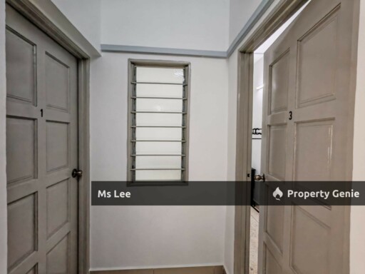 Male Room 2 RM600 @ 1st Floor Shop Apt-Sek 7-Shah Alam-near UITM-Ready Now