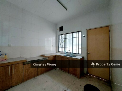 Bandar Seri Botani Double Storey Corner Semi D Freehold Rare unit Near Shoplot Schools Mall Hospital