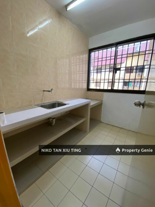 Jalan Bunga Daisi Taman Plentong Utama Flat