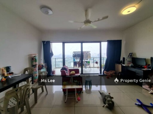 Lakeville Residence with KLCC & KL Tower View - Sale Below Bank Value Rm140k