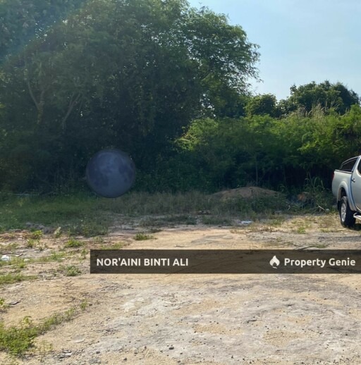 Untuk Dijual - 2 Lot Tanah Bangunan, Berhampiran Jalan Kuantan-Kemaman, di Mukim Beserah, Batu Hitam Padang Hangus, Kuantan, Pahang.