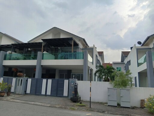 PANORAMA LAPANGAN KINARA