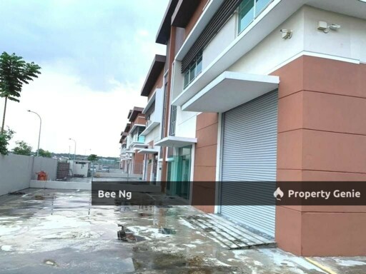 TIONG NAM INDUSTRIAL PARK @ KEMPAS LAMA / Semi-D Factory / For Rent