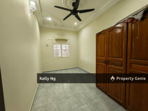 Sngle Stty Corner Partially Furnished House At Tmn Melawis Teluk Pulai Klang For Rent