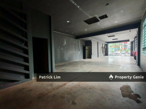 Taman Kota Syahbandar Melaka (Ground Floor, End Lot) of 3 Storey Shoplot (For Rent)