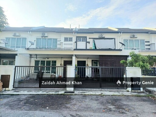 Hill Park 2 Bandar Teknologi Kajang INTERMEDIATE DOUBLE STOREY HOUSE FOR SALE RENOVATED KITCHEN AREA