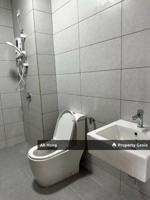 Jb Town / Nearby Ciq / Walking Distance / 2bedroom / Fully Furnished