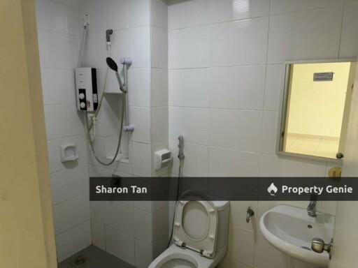 Bigger Size Auto Gate Double Storey Terrace House for Rent @ Eco Summer