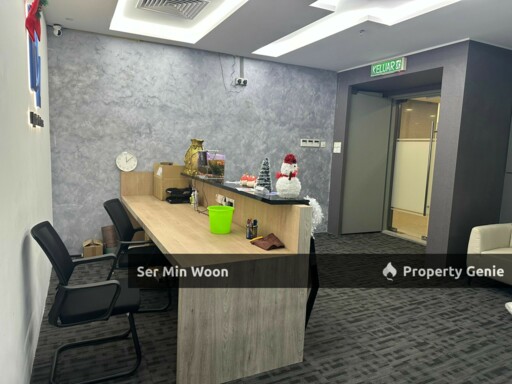 Menara Suezcap Office Space for Rent Nearby LRT KL Gateway - Universiti