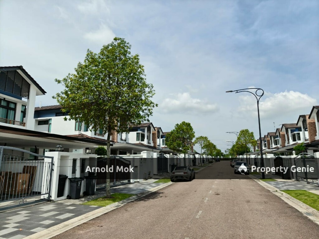 2 Storey Cluster House at Eco Botanic for Sale