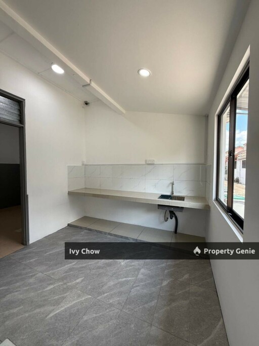 Taman Molek Single Storey Near Shop