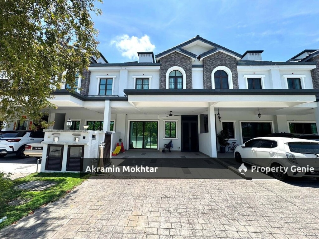 FREEHOLD, RENOVATED & LAKE VIEW | 2 Storey Link Villa Setia Marina 3, Setia Eco Glades, CYBERJAYA.