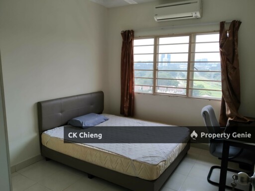 Suriamas Condo Rent, 4 Rooms Partly Furnished, Bandar Sunway PJS10
