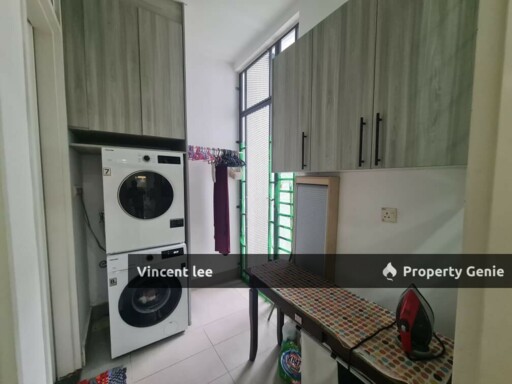Tenderfield Eco Majestic Semenyih Semi-D Cluster 32X70 Renovated Condition