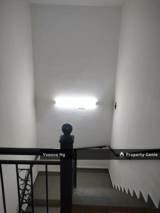 Molek/ 2-Sty Terrace House For Rent/ Nearby Johor Jaya / Ciq /Majidee/Ros Merah